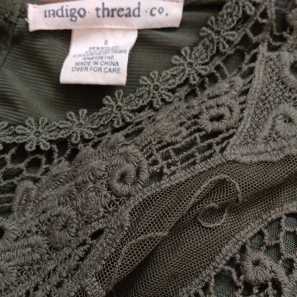 Elegant Olive Green Boho Lace  Blouse.Size Small.EUC. - Picture 8 of 9
